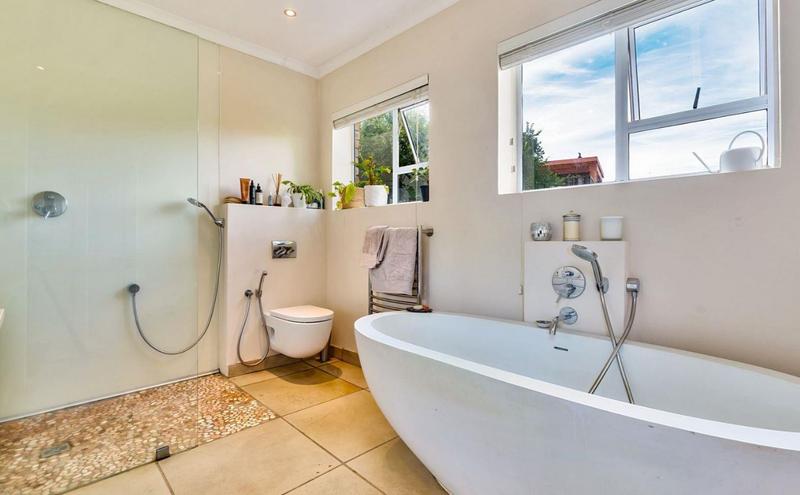 4 Bedroom Property for Sale in Hout Bay Western Cape